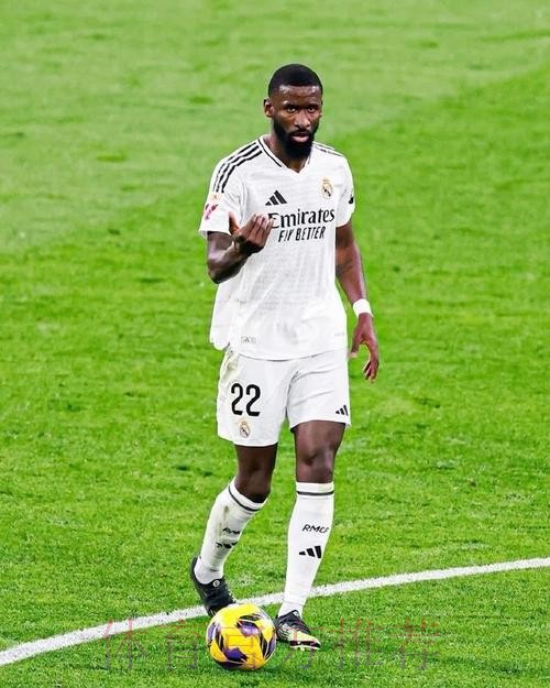 帕丘卡队长:我只是骂吕迪格懦夫 没种族歧视他 帕丘卡队长:我只是骂吕迪格懦夫 没种族歧视他